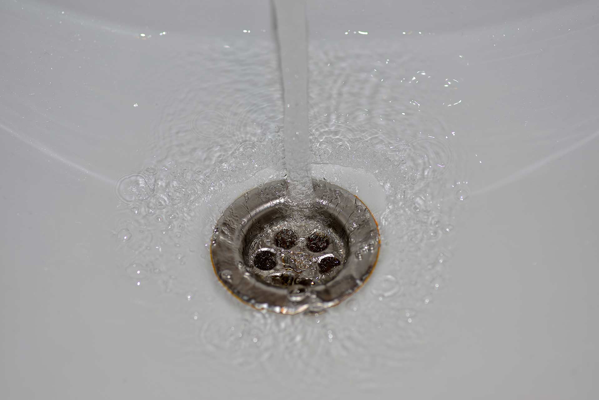 A2B Drains provides services to unblock blocked sinks and drains for properties in Stevenage.